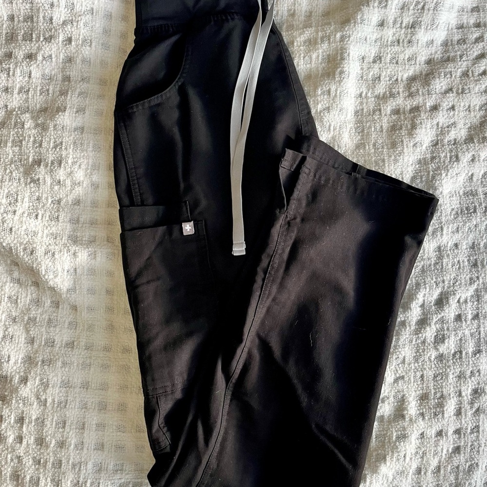 Figs kade cargo scrub pants